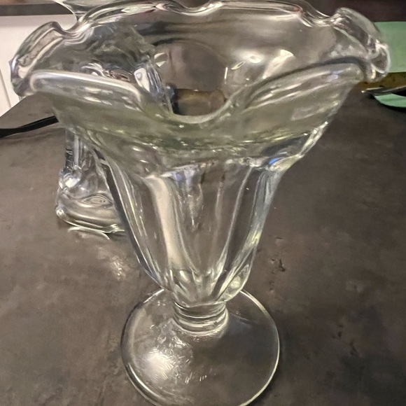 Vintage 3 Libbey Glass ICE CREAM SUNDAE GLASSES Soda Fountain Malt Parfait cups - Picture 6 of 6